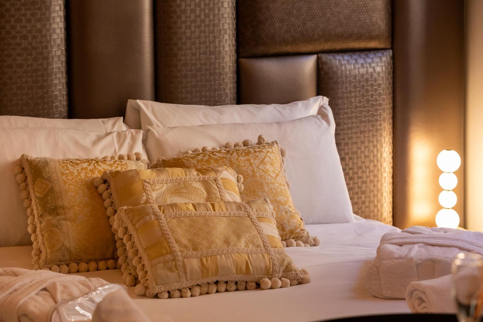 Fontana Di Trevi Roma Luxury Suite Eksteriør billede
