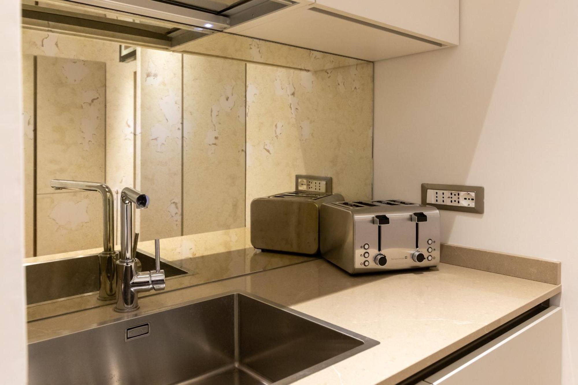 Fontana Di Trevi Roma Luxury Suite Eksteriør billede